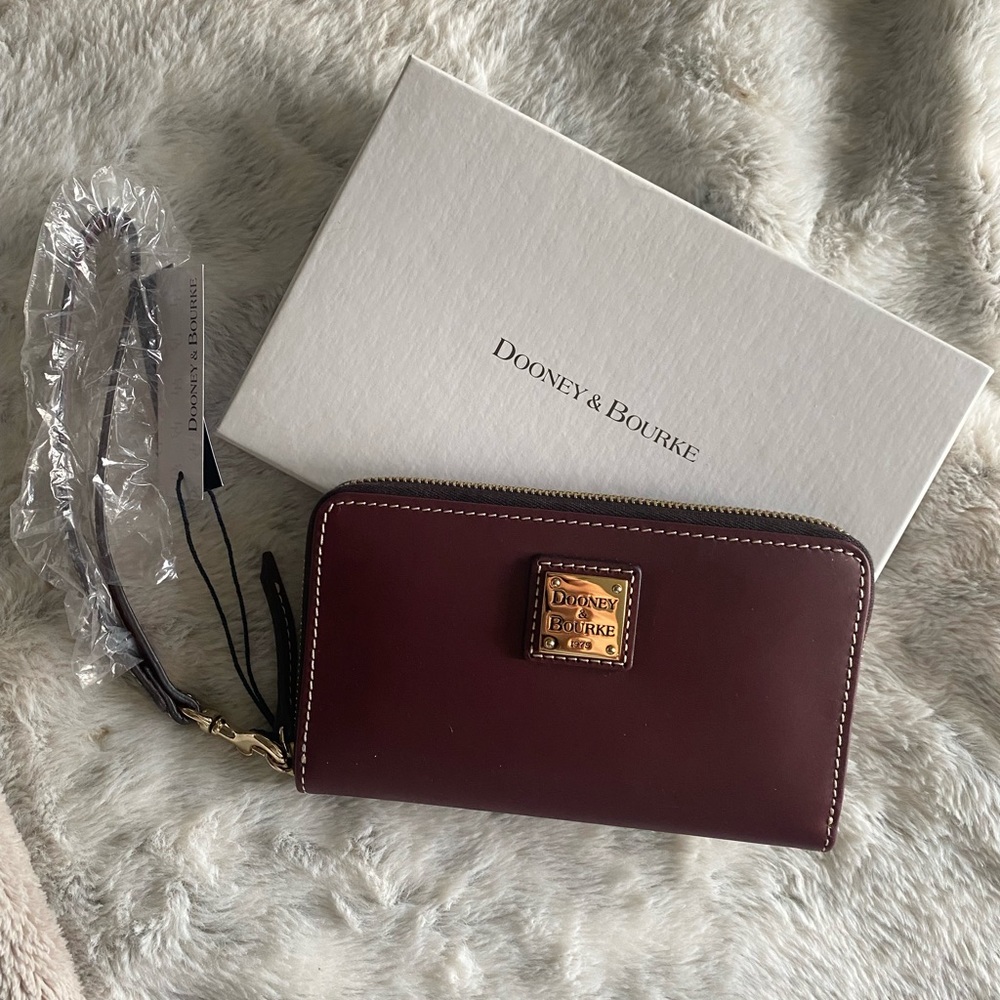 Dooney and Bourke NWT Bordeaux Leather Wristlet
